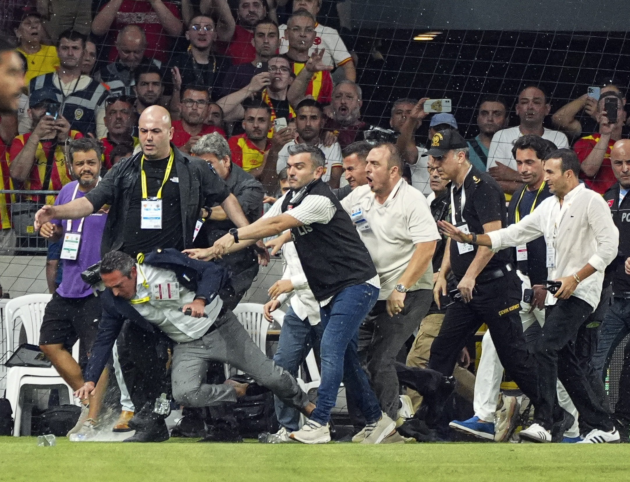Fenerbahçe Kulübü'nden Suç Duyurusu ve Olay Açıklaması