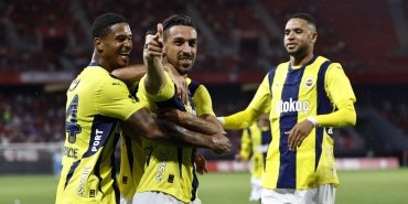 fenerbahcenin-sampiyonlar-ligi-mucadelesi-lille-ile-kritik-mac-COOJw67s.jpg