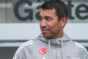 galatasaray-ve-besiktas-arasinda-turkcell-super-kupa-maci-oncesi-basin-toplantisi-RCsstnmC.jpg