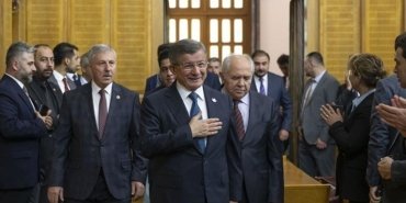 gelecek-partisinden-akpye-gecis-iddialari-ve-mehmet-metinerin-aciklamalari-H7jCf6SK.jpg