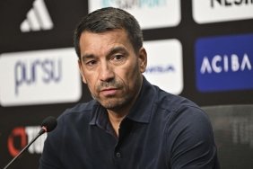 giovanni-van-bronckhorst-turk-finali-harika-bir-hayal-olabilir-PguYJ5Jt.jpg