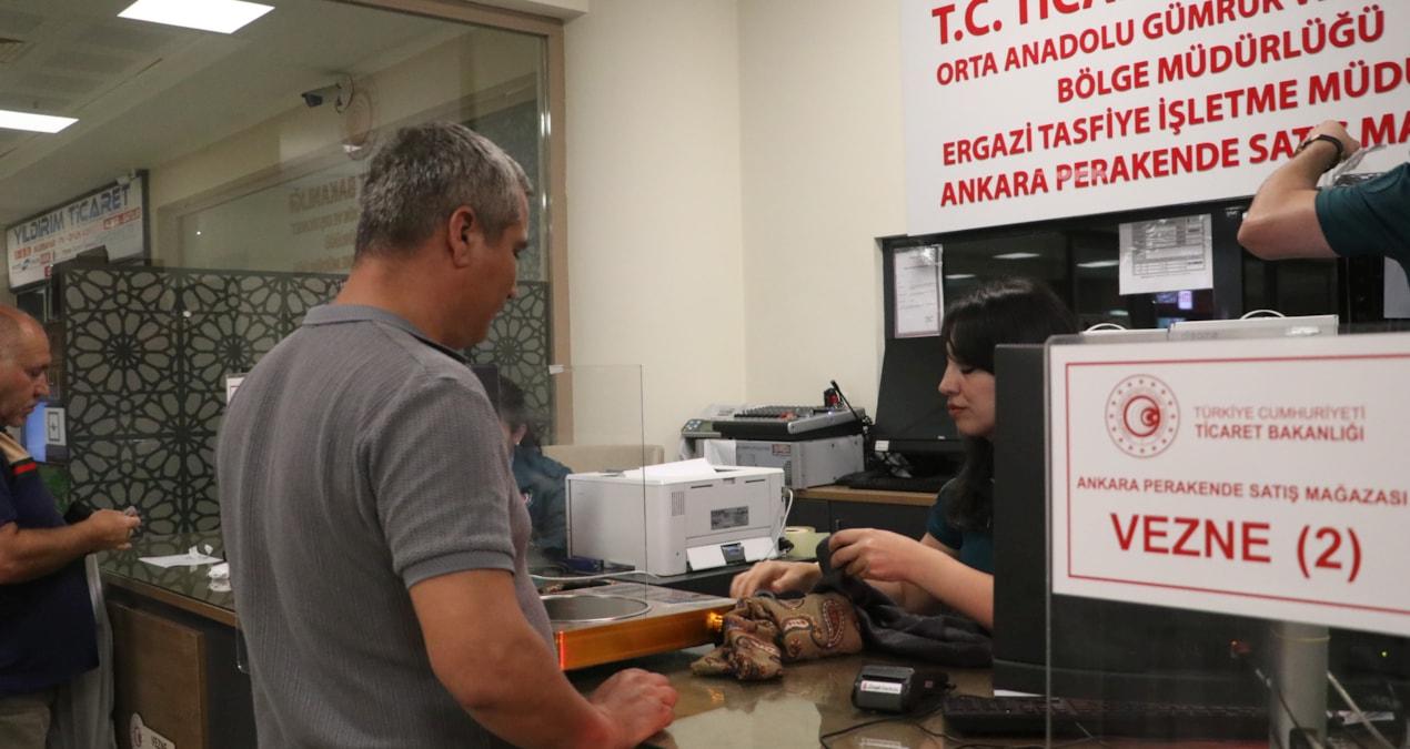 gumruklerden-23-milyar-liralik-esya-satisi-yeni-ekonomik-firsatlar-uzsMI1m6.jpg