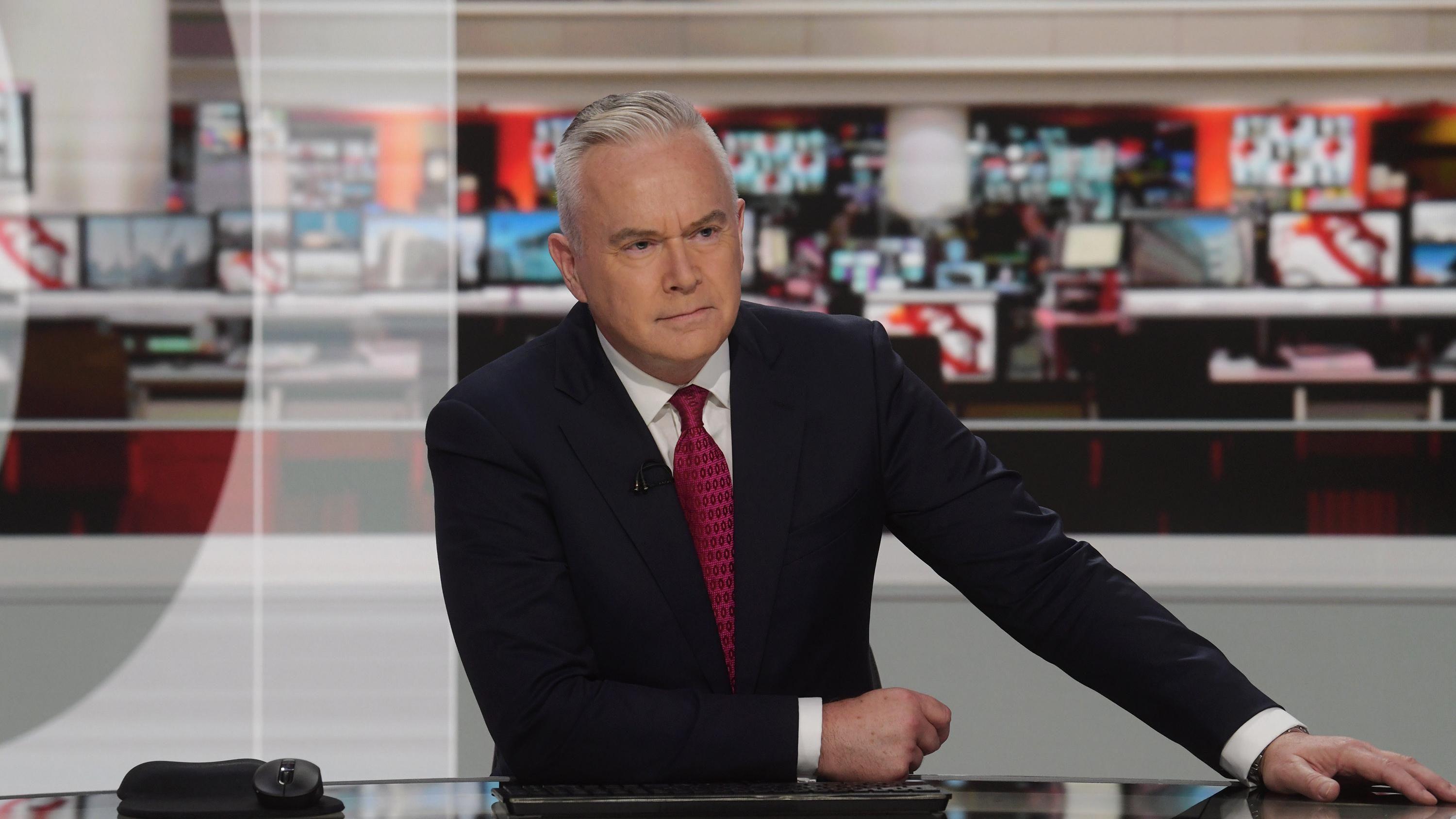 Huw Edwards Kimdir?