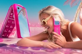 kapakli-barbie-telefonu-nokianin-anlamsizliginda-eglenceli-bir-yolculuk-iXFjMREi.jpg