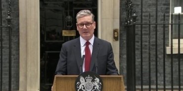 keir-starmer-asiri-sagci-protestolar-nedeniyle-tatilini-iptal-etti-AGyr1Z7Y.jpg