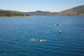 nemrut-krater-golunde-yuzme-maratonu-duzenlendi-RXQdGL3e.jpg