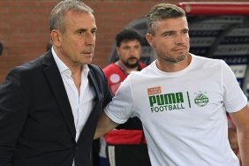 rapid-wien-teknik-direktoru-robert-klausstan-trabzonspor-maci-degerlendirmesi-gwEAflA9.jpg