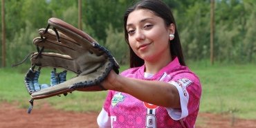 sevdenur-gulcicek-iki-kanserle-mucadele-eden-beyzbol-ve-softbol-sampiyonu-26vVAEIB.jpg