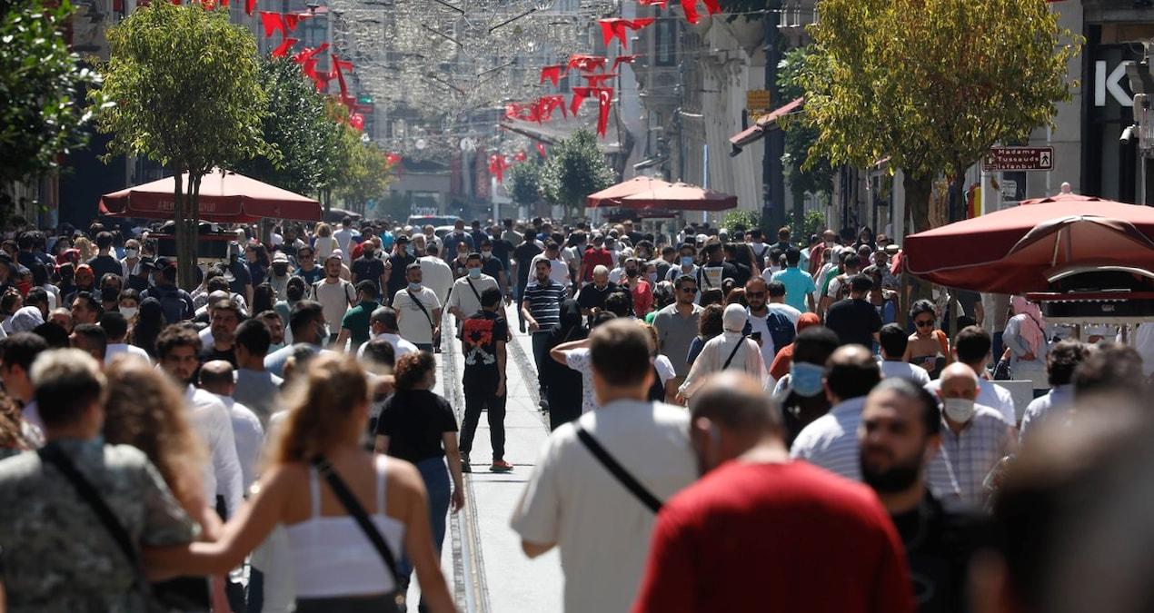 turkiye-isgucu-verileri-2024-ikinci-ceyrek-raporu-iERTGHL9.jpg