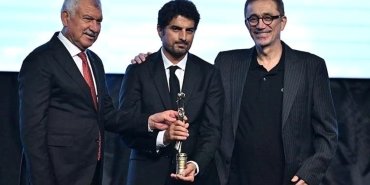 31-uluslararasi-adana-altin-koza-film-festivali-sinemanin-isiltisinda-odullerin-sahipleriyle-bulusmasi-Yu9DSlK1.jpg