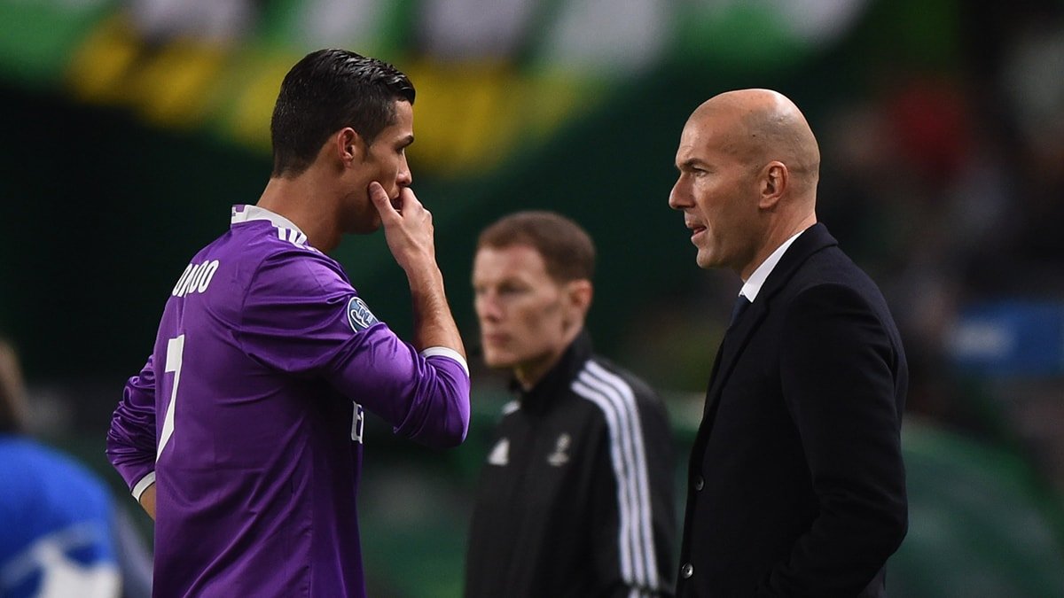Al-Nassr, Yeni Teknik Direktör Arayışında: Ronaldo, Zidane'ı Önerdi!