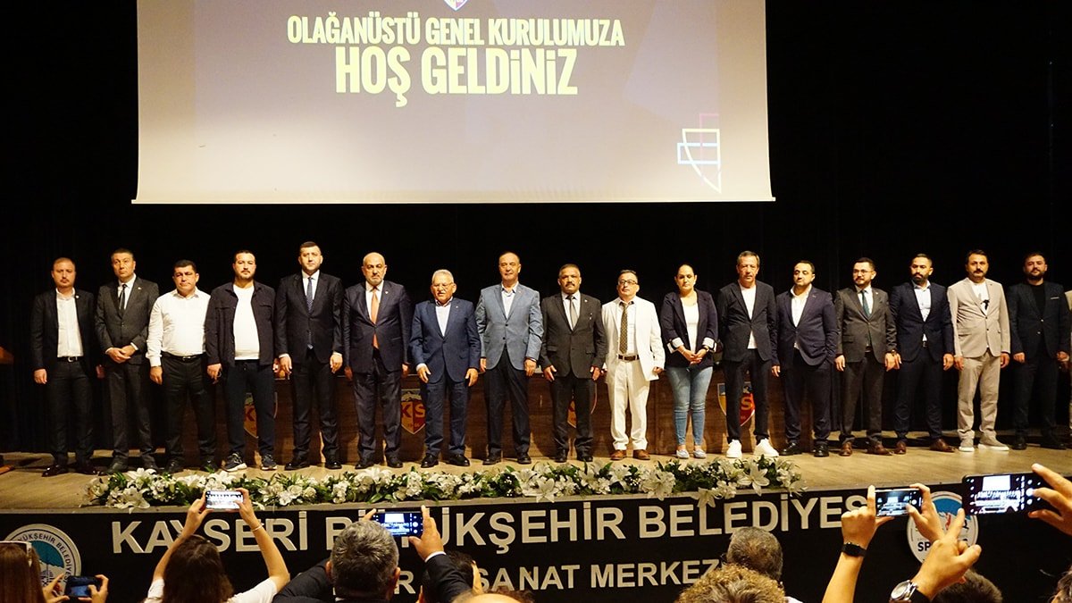 Kayserispor'un Olağanüstü Genel Kurulu: Ali Çamlı Yeniden Başkan Seçildi