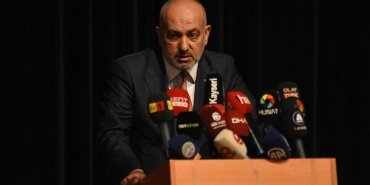 ali-camli-aday-olmayacagim-dedi-ama-yeniden-kayserispor-baskani-oldu-wVsWxXi1.jpg