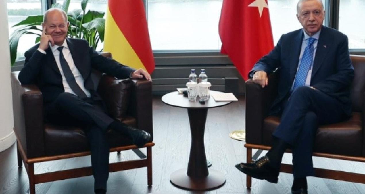 almanya-basbakanindan-erdogana-sikinti-yaratan-cevap-YVeUFVux.jpg