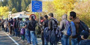 almanya-sinirlarini-kapatiyor-vize-basvurulari-askiya-alindi-7E6LzGCv.jpg