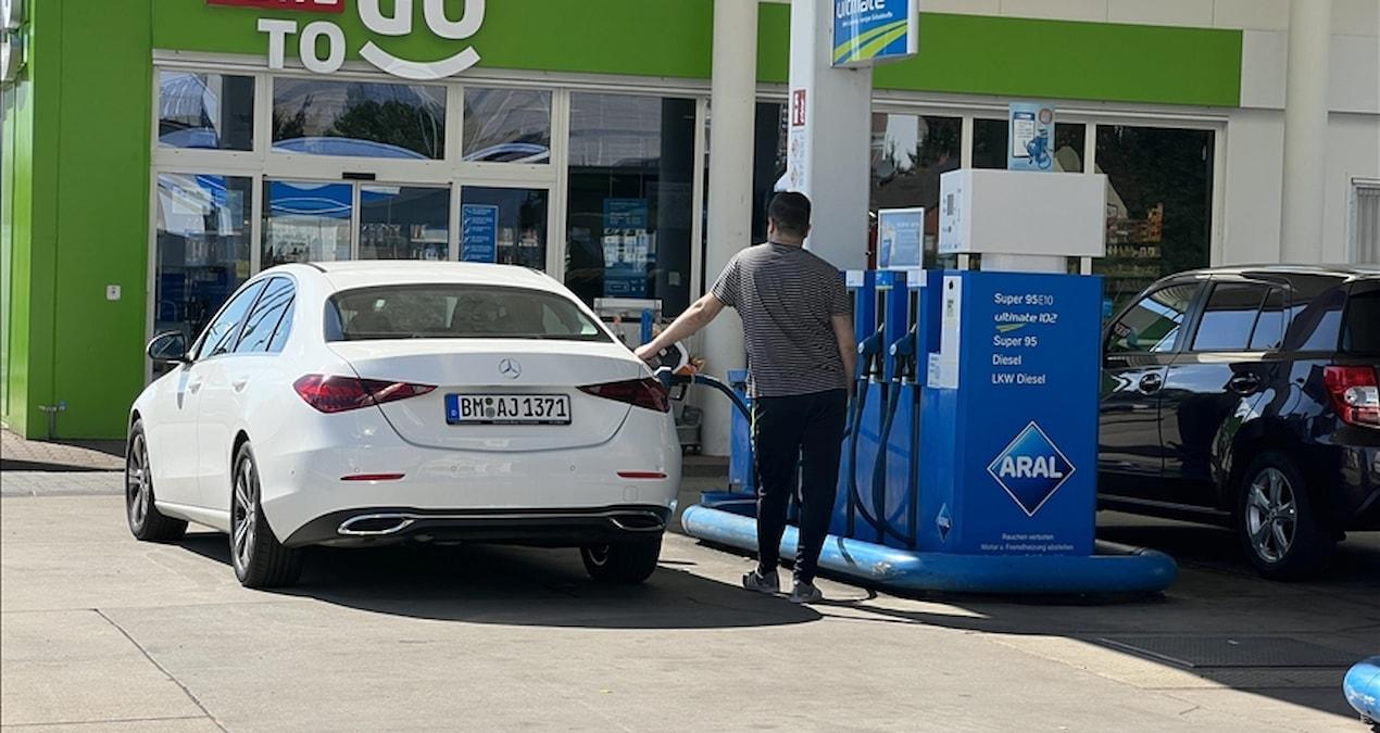 almanyada-motorin-fiyatlari-tarihinin-en-dusuk-seviyesine-ulasti-gDO22wCv.jpg