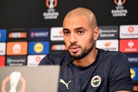 amrabat-fenerbahcedeki-hayalini-paylasti-blaRAehd.jpg