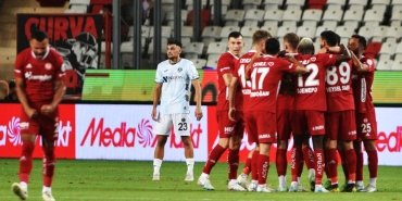 antalyaspor-adana-demirsporu-908de-yendi-kCM9mWaD.jpg