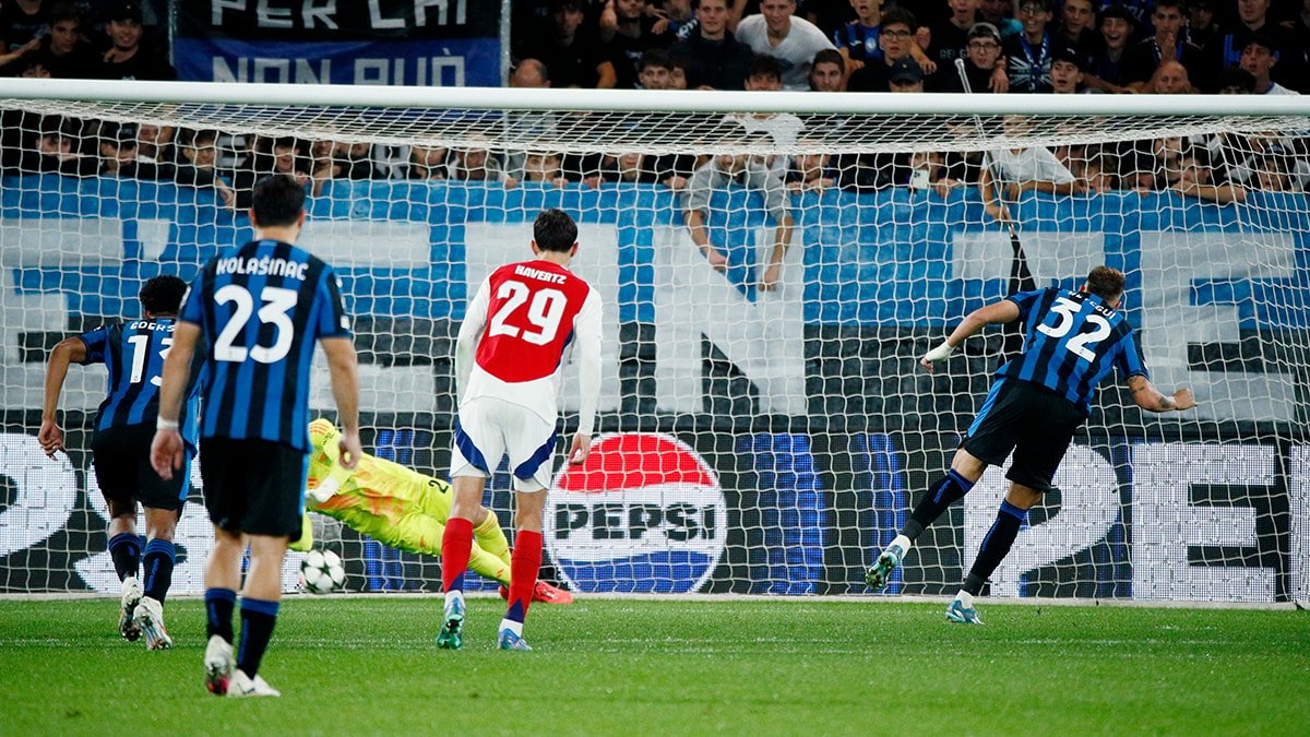 Arsenal Kalecisi David Raya, Atalanta'ya Geçit Vermeyen İnanılmaz Kurtarışlar Yaptı