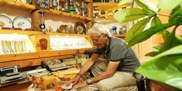 baba-ocagini-kulturel-bir-miras-olarak-muze-haline-getiren-5-binin-uzerinde-antika-eserin-sergilendigi-bir-zaman-yolculugu-kBcs6tJS.jpg