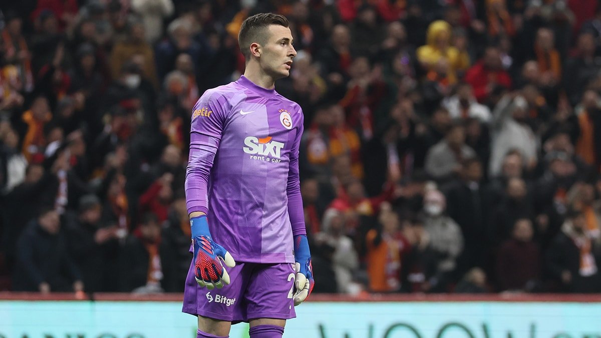 Barcelona Kaleci Formülü Arıyor