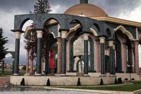 bektasiler-icin-islami-vatikan-alkol-serbest-yasam-tarzina-karismadan-bir-model-sSOeGvRt.jpg