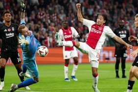 besiktas-ajax-karsisinda-zor-anlar-yasadi-uefa-avrupa-ligine-kotu-baslangic-NOvCBYc3.jpg