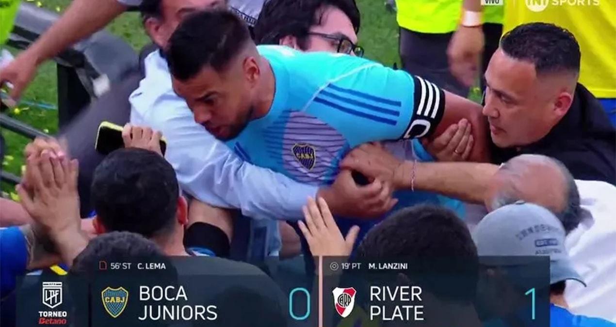 boca-juniors-kalecisi-sergio-romeronun-taraftarlarina-sasirtan-yaniti-qhtncYlc.jpg