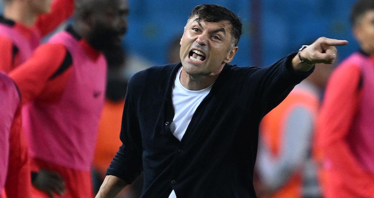 burak-yilmaz-gizli-hayranlarim-var-5PgSHN2E.jpg
