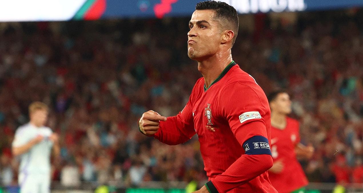 cristiano-ronaldodan-erik-ten-haga-sert-elestiri-manchester-united-yeniden-yapilanmali-84I3CbF6.jpg