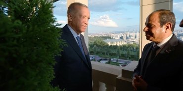 erdogan-ve-sisinin-tarihi-bulusmasi-arap-basininda-yeni-bir-donem-basliyor-GumWjwNb.jpg