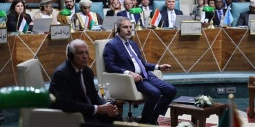 esad-rejiminin-hakan-fidani-protesto-eden-suriyeliye-odul-niteliginde-atama-LfabyhKa.jpg
