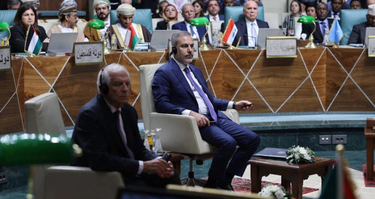 esad-rejiminin-hakan-fidani-protesto-eden-suriyeliye-odul-niteliginde-atama-LfabyhKa.jpg