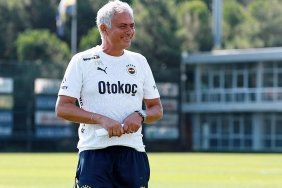 fenerbahce-galatasaray-derbisi-mourinhonun-stratejileri-ve-onemli-stoper-karari-2puUK8Ce.jpg