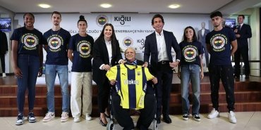 fenerbahce-ve-kigili-is-birligi-resmi-giyim-sponsoru-anlasmasi-imzalandi-1G1bUtMl.jpg