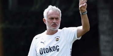 fenerbahce-yerli-oyunculari-mourinhonun-dikkatini-cekemedi-hAeQeQLW.jpg