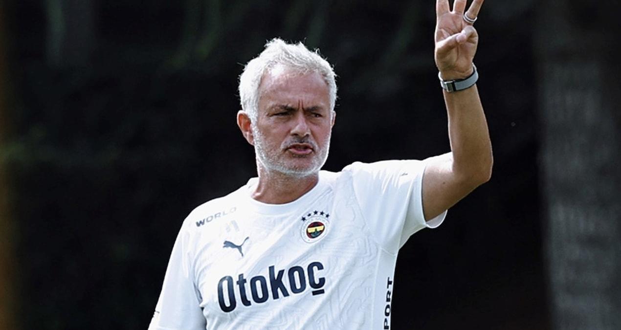 fenerbahce-yerli-oyunculari-mourinhonun-dikkatini-cekemedi-hAeQeQLW.jpg