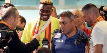 galatasarayin-yeni-yildizlari-victor-osimhen-ve-ismail-jakobsun-transferi-bVY13zxS.jpg