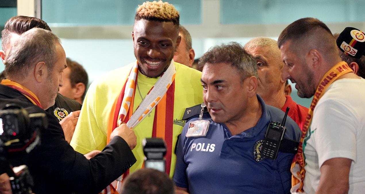 galatasarayin-yeni-yildizlari-victor-osimhen-ve-ismail-jakobsun-transferi-bVY13zxS.jpg
