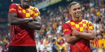 goztepenin-basarisi-devam-ediyor-kayseriye-3-gol-atildi-wiGd9Fcw.jpg