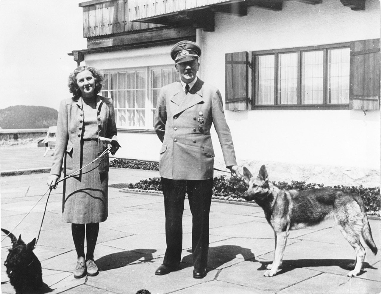 Angela 'Geli' Raubal ile İlişkisi