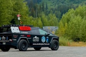 iki-cybertruck-ile-kuzey-kutbu-macerasi-baslarina-gelmeyenler-99pKL7Ol.jpg