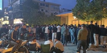 iphone-16-icin-gece-yarisi-kuyruguna-girenlerin-sasirtici-kimlikleri-ortaya-cikti-Je4FlJMc.jpg