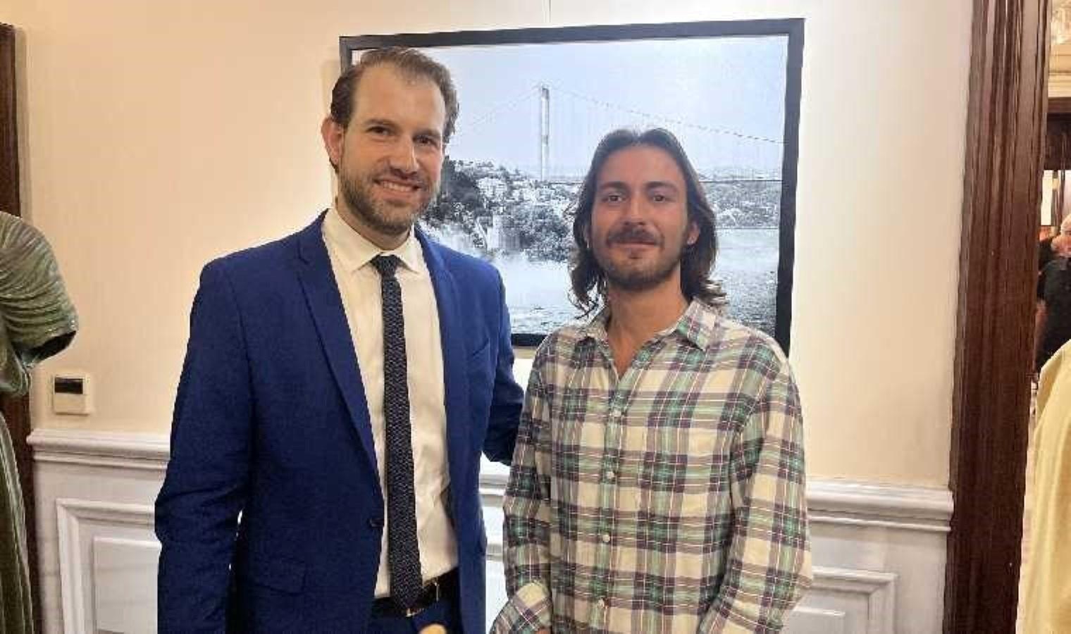 istanbuldan-new-yorka-bir-fotografcinin-sanat-yolculugu-ve-unlu-portrelerin-izinde-cyiSwmVq.jpg