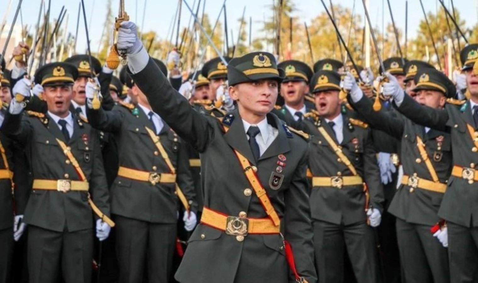 kara-harp-okulunda-mezuniyet-toreninde-atilan-sloganlar-gundem-oldu-chpden-aciklama-dLpdYaAc.jpg