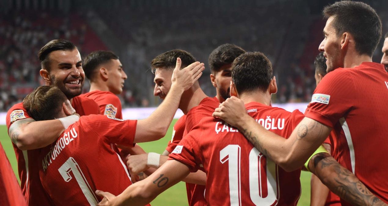 kerem-akturkoglu-ile-turkiye-izlandayi-yendi-mma1FYAt.jpg