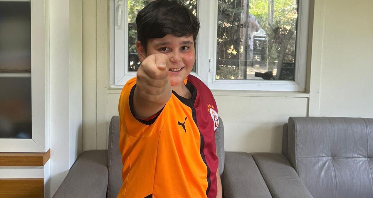 kerem-akturkogluna-veda-eden-kucuk-taraftar-ruzgar-seviminin-gozyaslari-benfica-ona-iyi-baksin-H1qBXNuQ.jpg