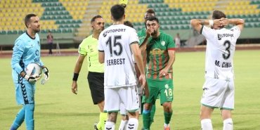 kocaelisporda-oguzhan-aksuya-tepkiler-buyuyor-uk5utBa3.jpg