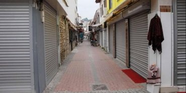kriz-derinlesiyor-kepenkler-tekrar-iniyor-S9JSdWku.jpg