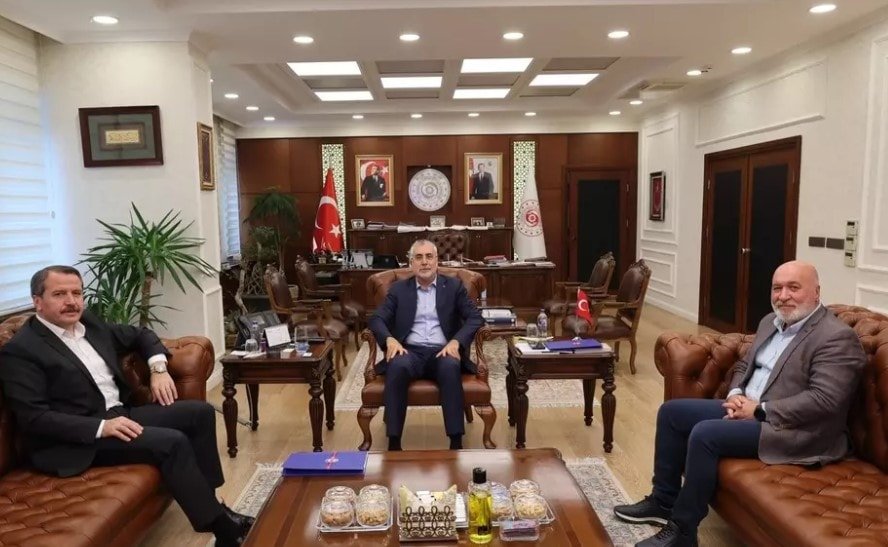Memur-Sen ve Çalışma Bakanı Arasında Önemli Görüşme